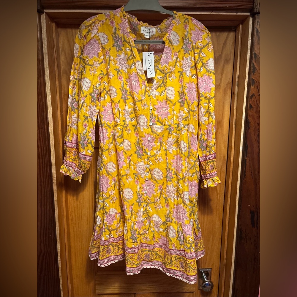 VELVET By Graham & Spencer Mary Printed Button Front Dress Sunburst Large $198